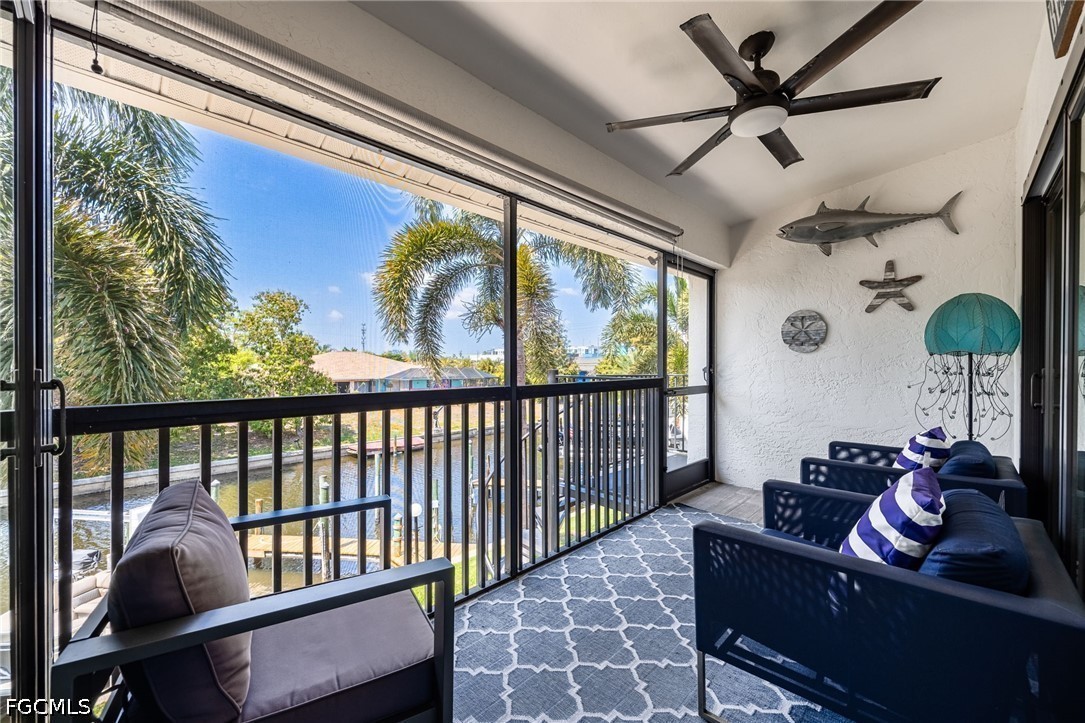 4904 Vincennes ST 204