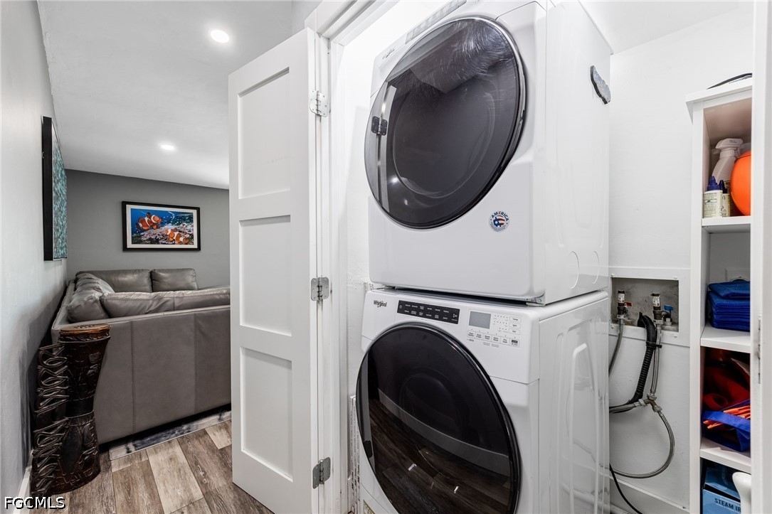 4904 Vincennes ST 204