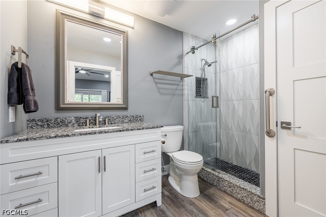 4904 Vincennes ST 204