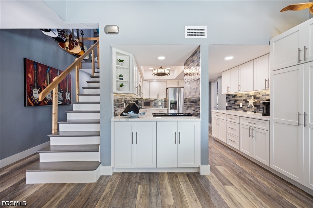 4904 Vincennes ST 204