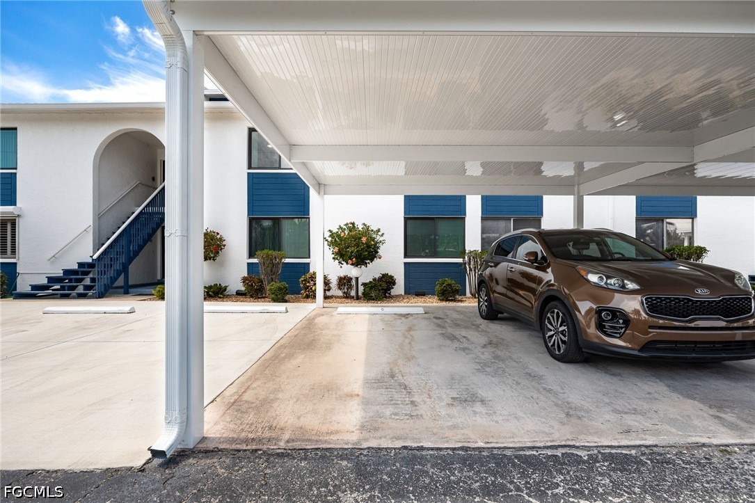 4904 Vincennes ST 204