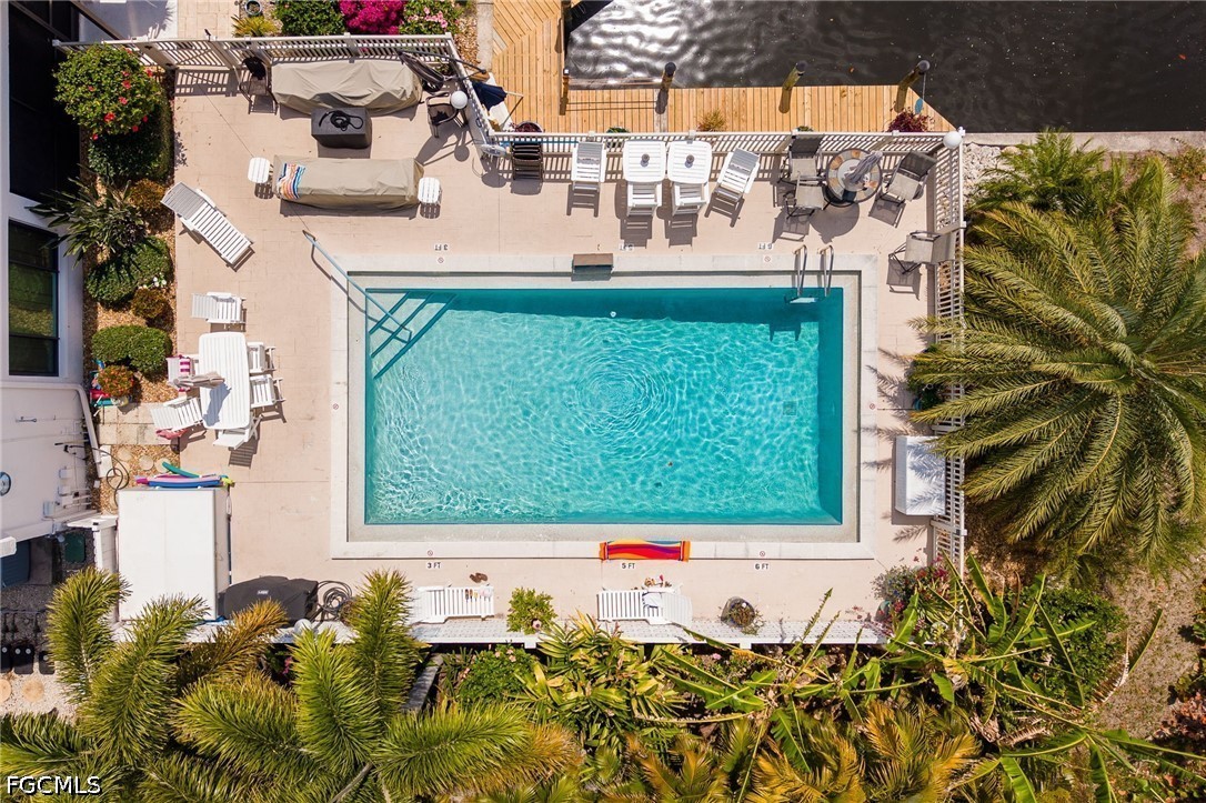 4904 Vincennes ST 204