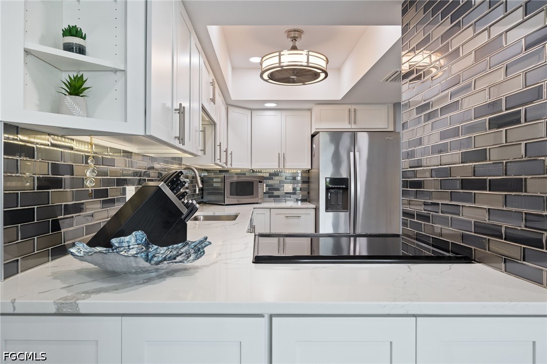 4904 Vincennes ST 204