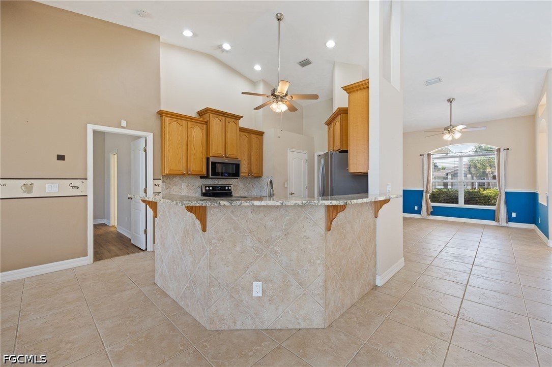 3437 NW 18th TER