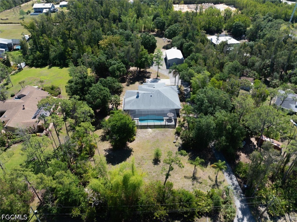 15985 Briarcliff LN