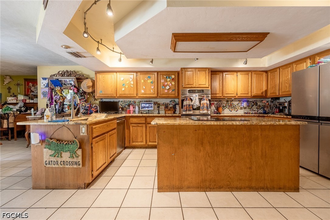 13746 Brynwood LN