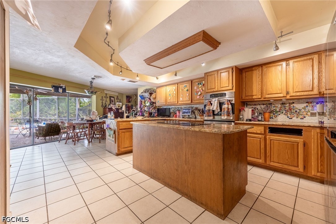 13746 Brynwood LN