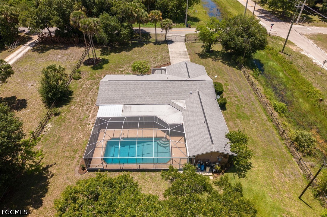 22031 Edwards DR
