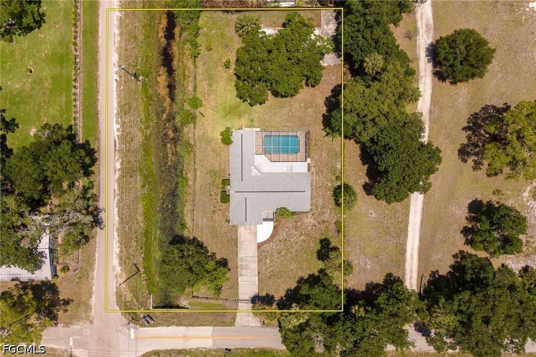 22031 Edwards DR
