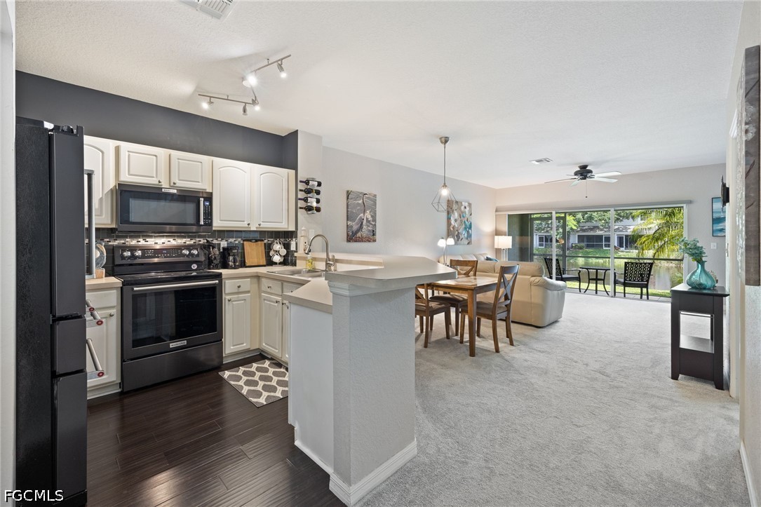 10083 Poppy Hill DR