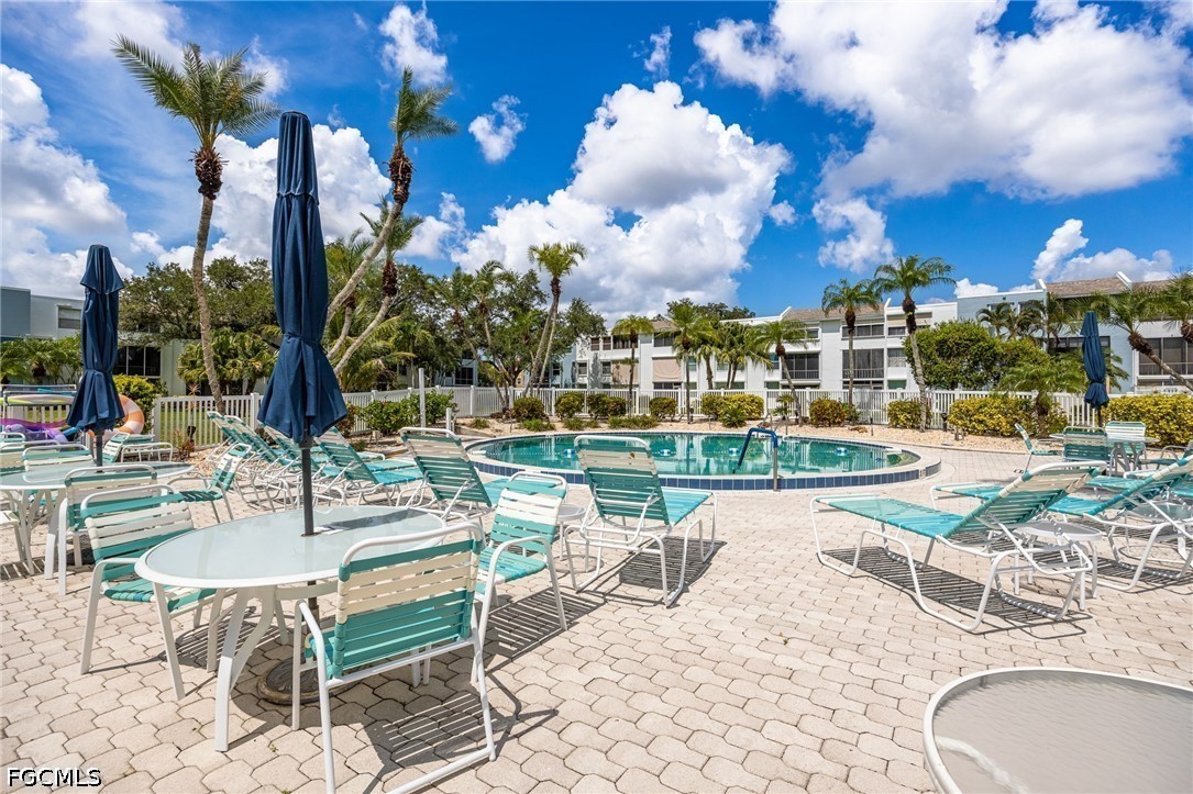 5959 Winkler RD 218