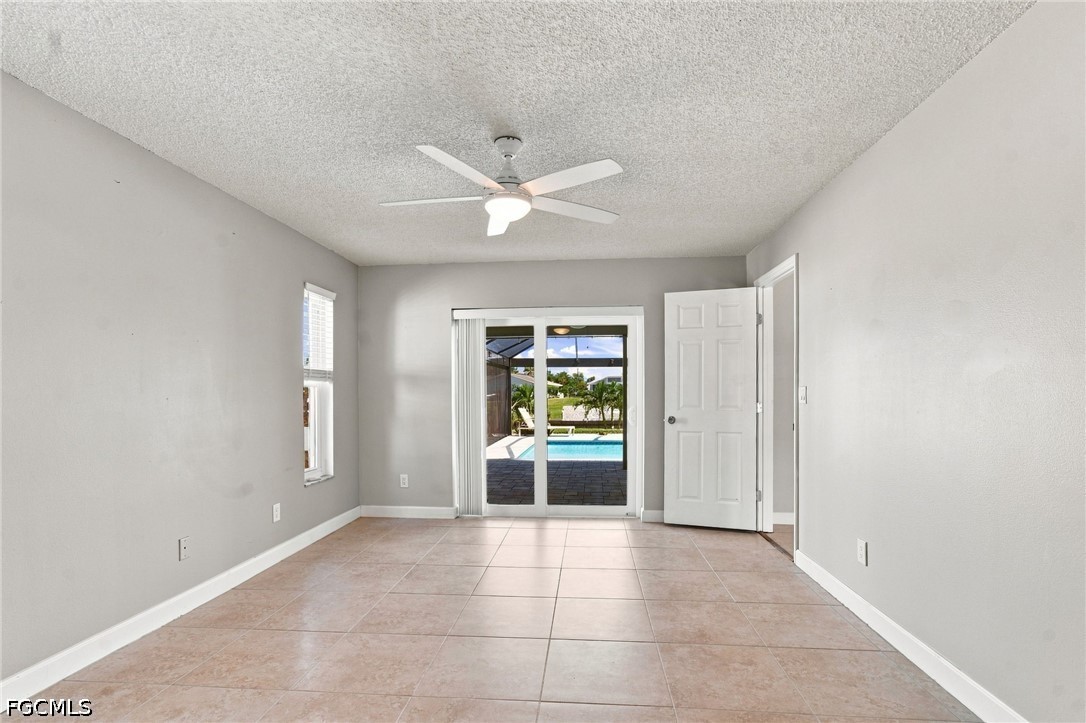 1017 SE 36th TER
