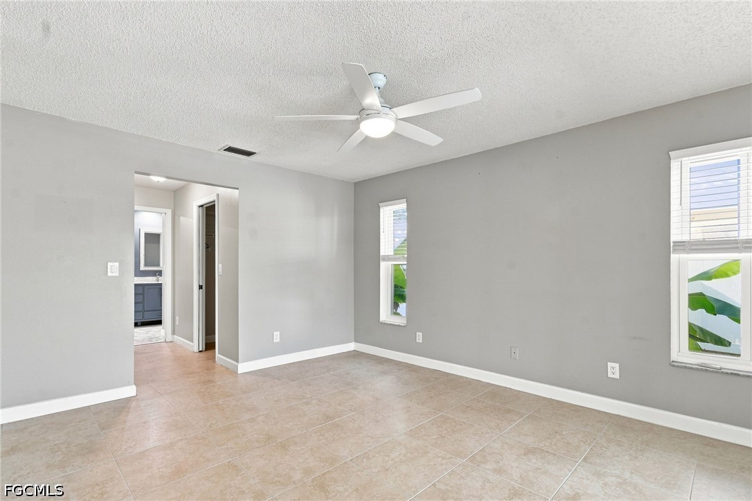1017 SE 36th TER