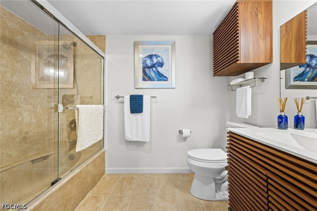 2711 First ST 304