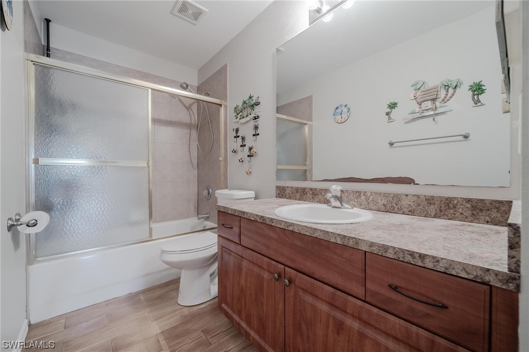 1112 NW 5th Place