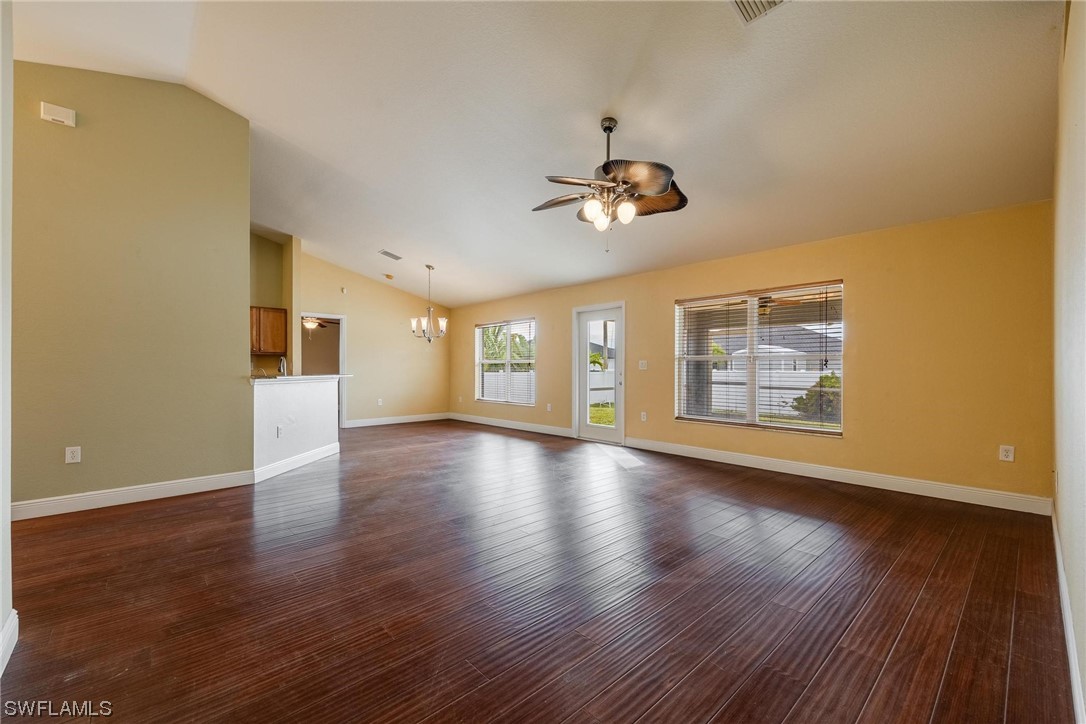 716 NW Juanita Place