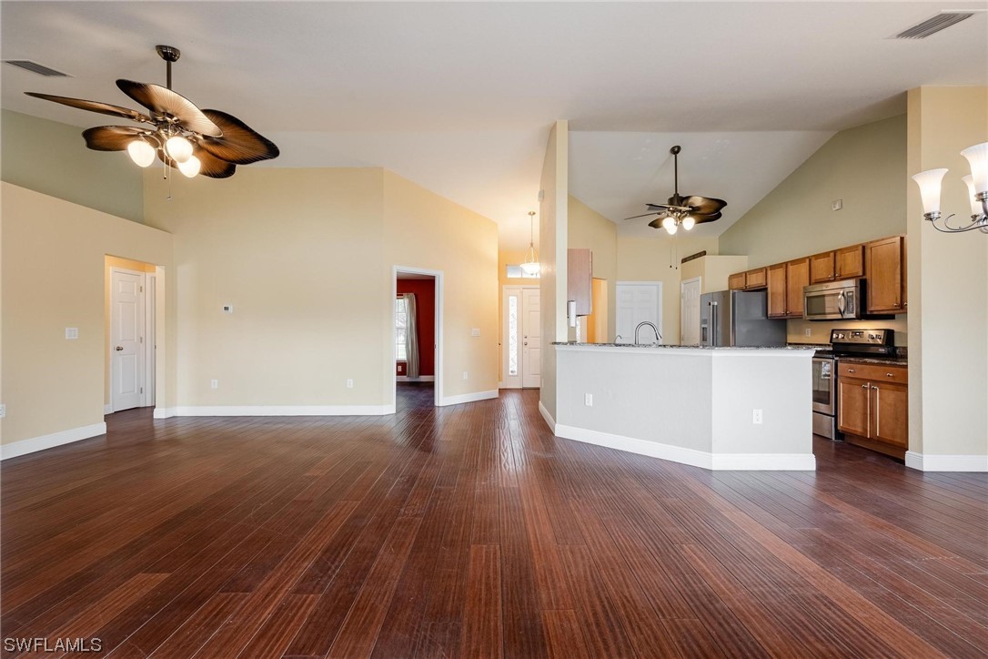 716 NW Juanita Place