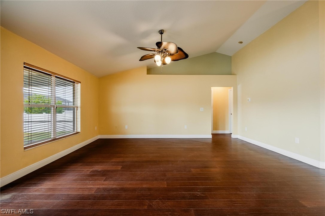 716 NW Juanita Place