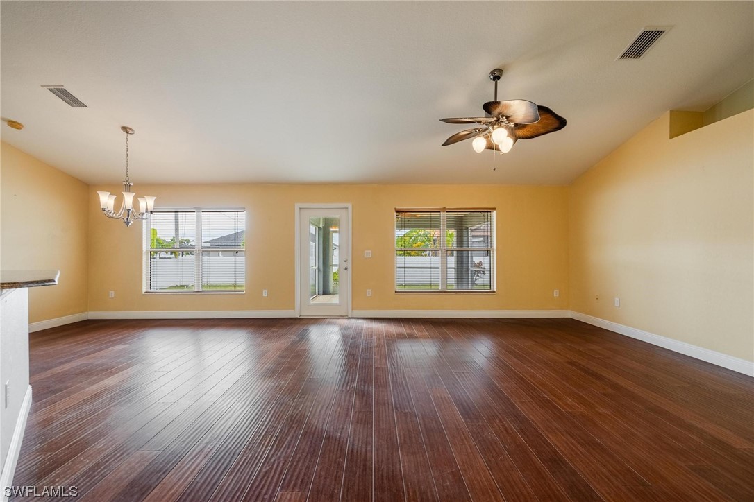 716 NW Juanita Place
