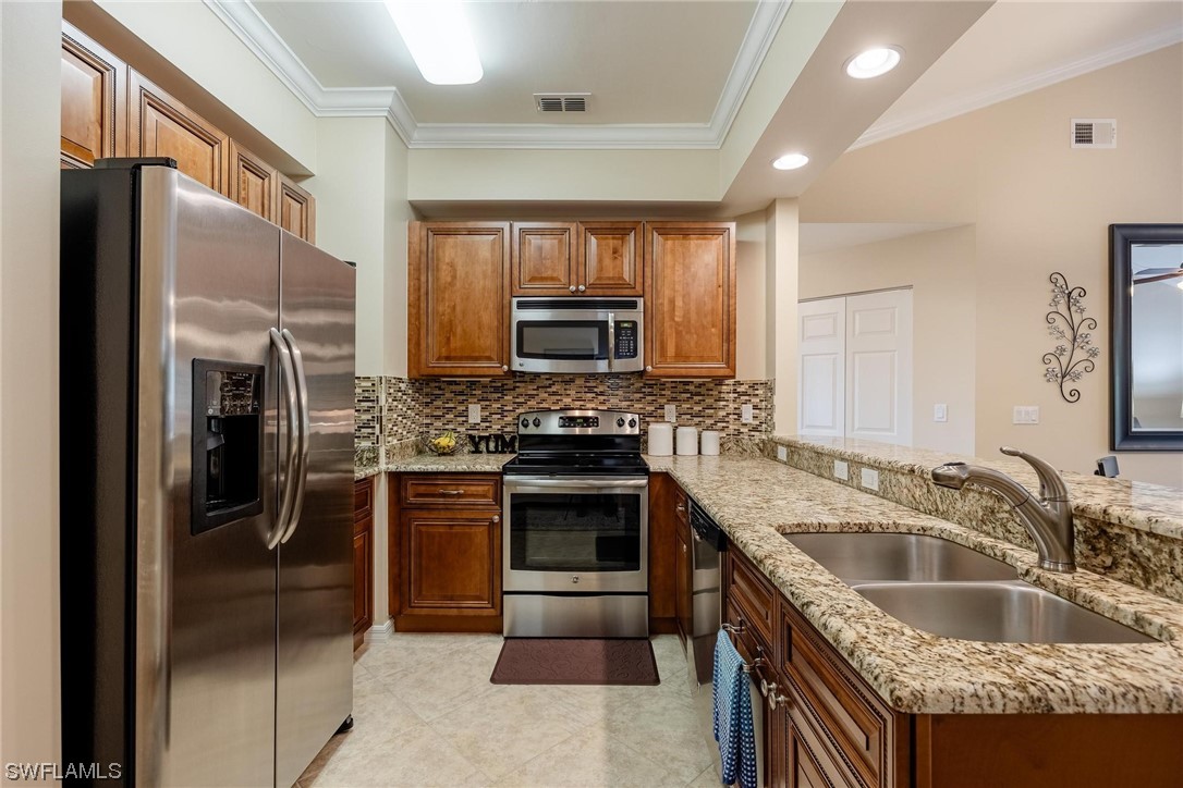 1076 Winding Pines Circle Unit: 207