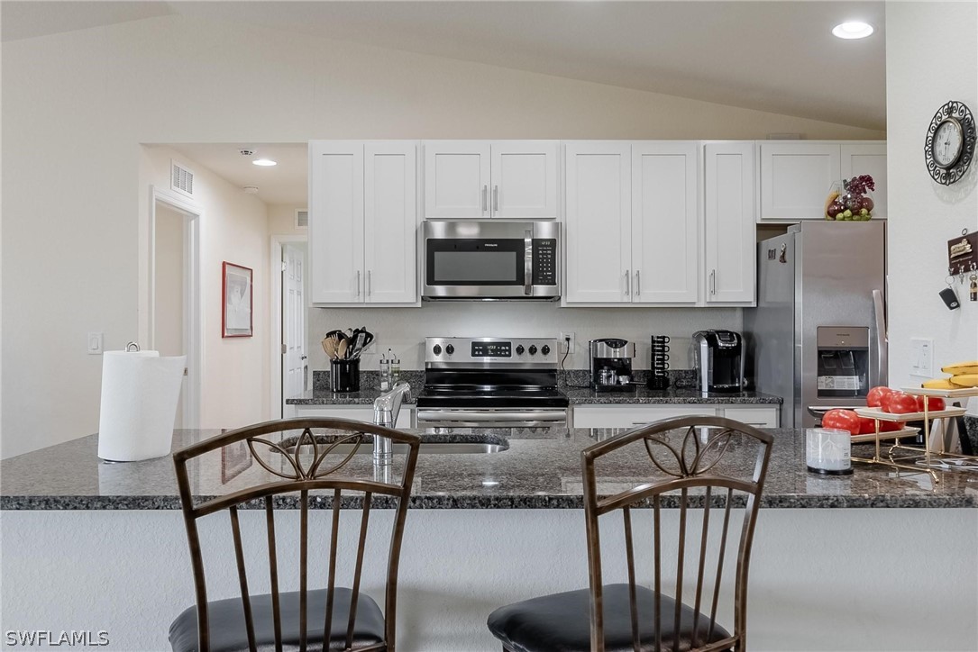 8043 Salem CIR
