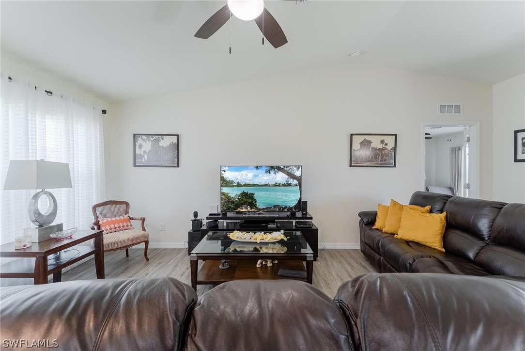 8043 Salem CIR