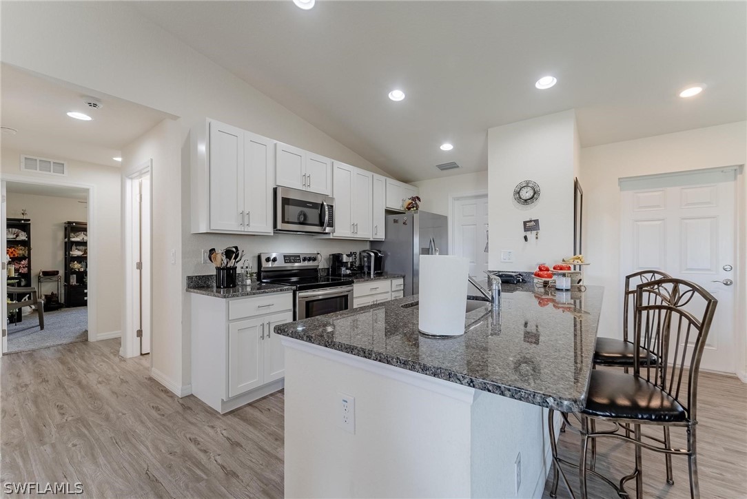 8043 Salem CIR