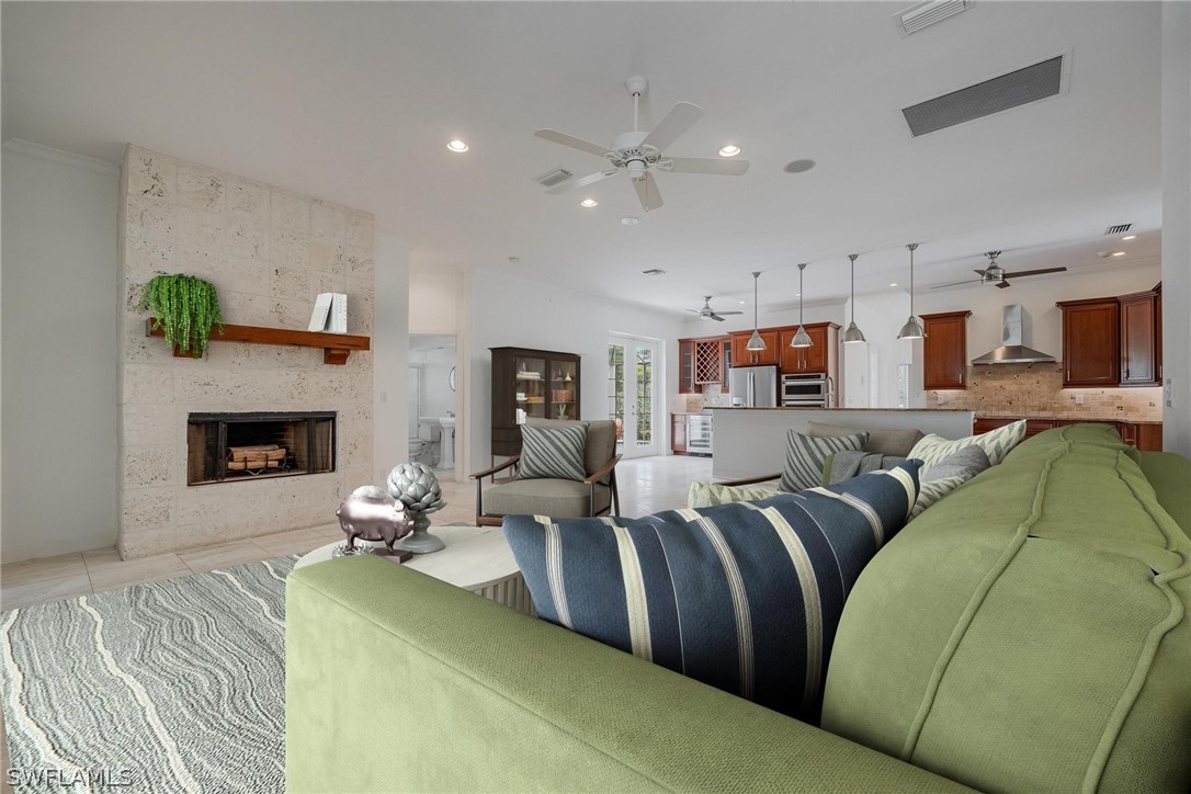 8840 King Lear CT