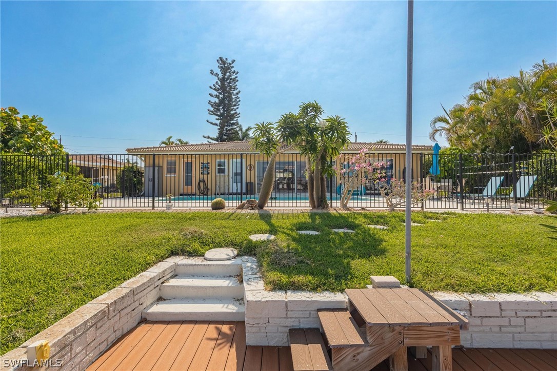 4929 Triton CT W