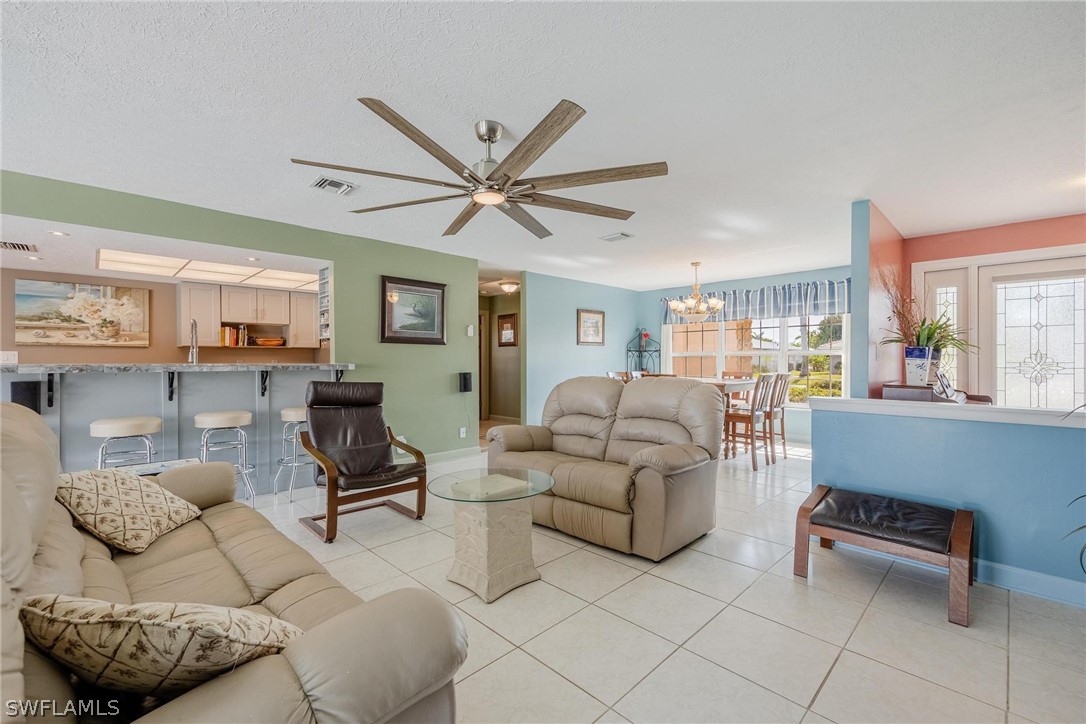 4929 Triton CT W