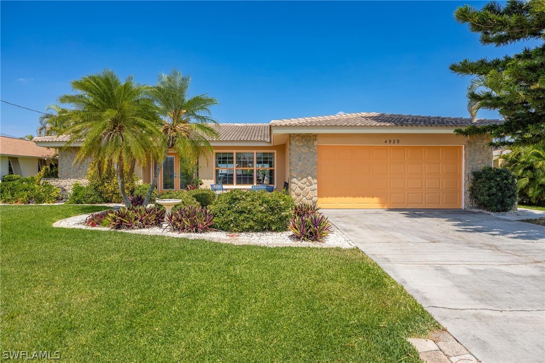 4929 Triton CT W