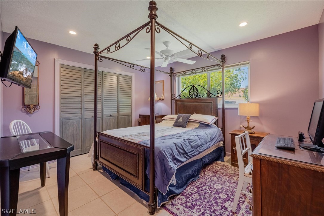 4929 Triton CT W
