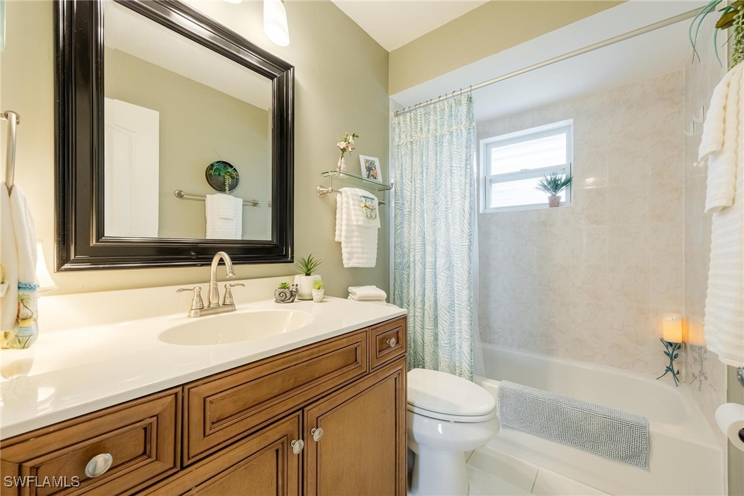 1113 SE 35th TER