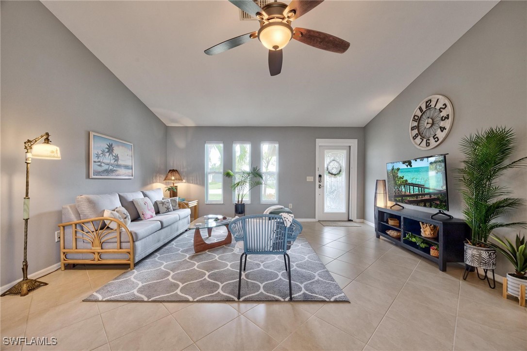 1113 SE 35th TER