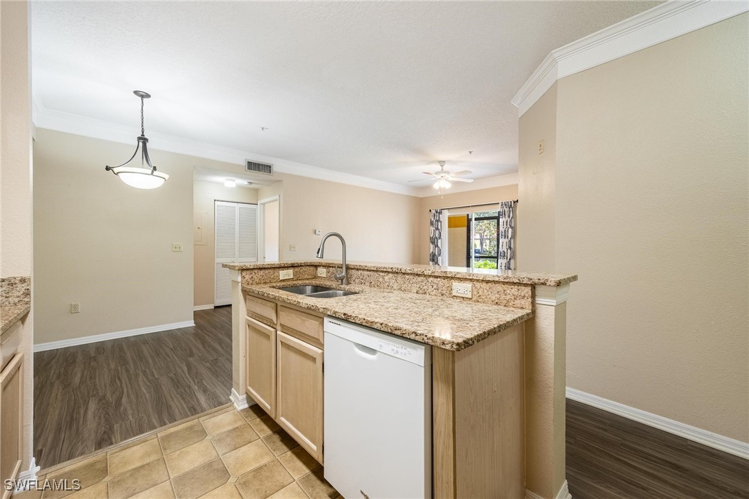 11510 Villa Grand 402
