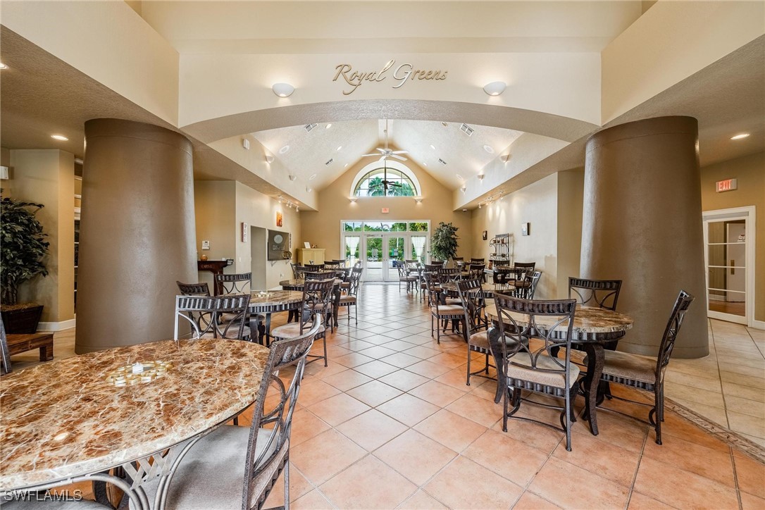 11510 Villa Grand 402