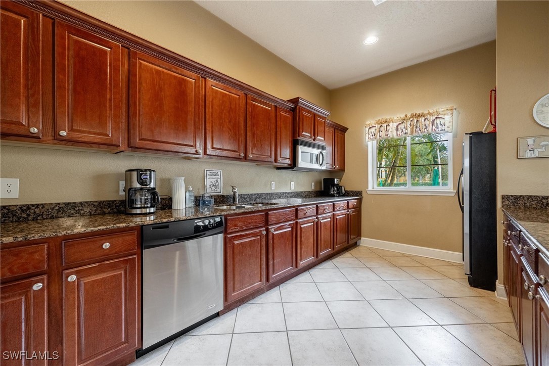 11510 Villa Grand 402