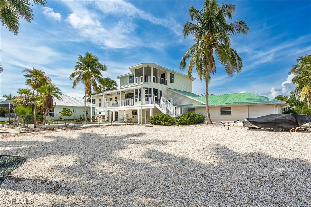 3211 Manatee DR