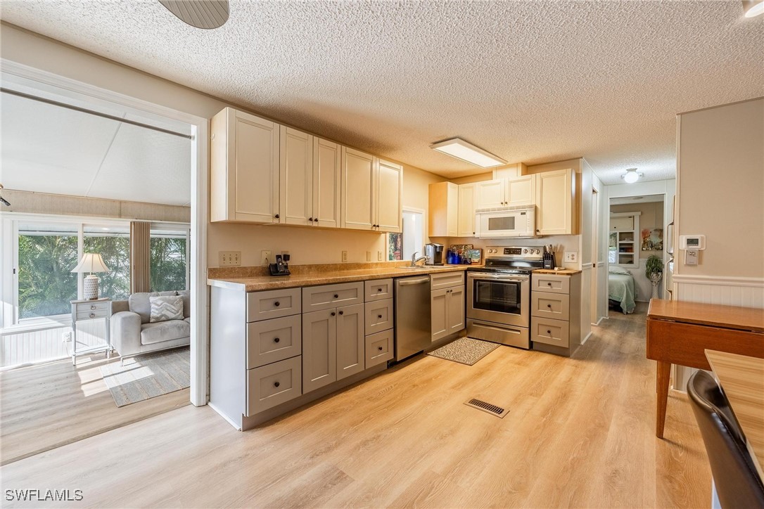 5309 White Sky CIR