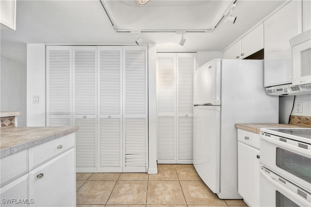 3350 N Key DR B211