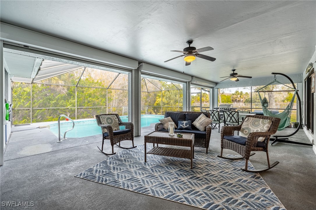 11183 Rabun Gap DR