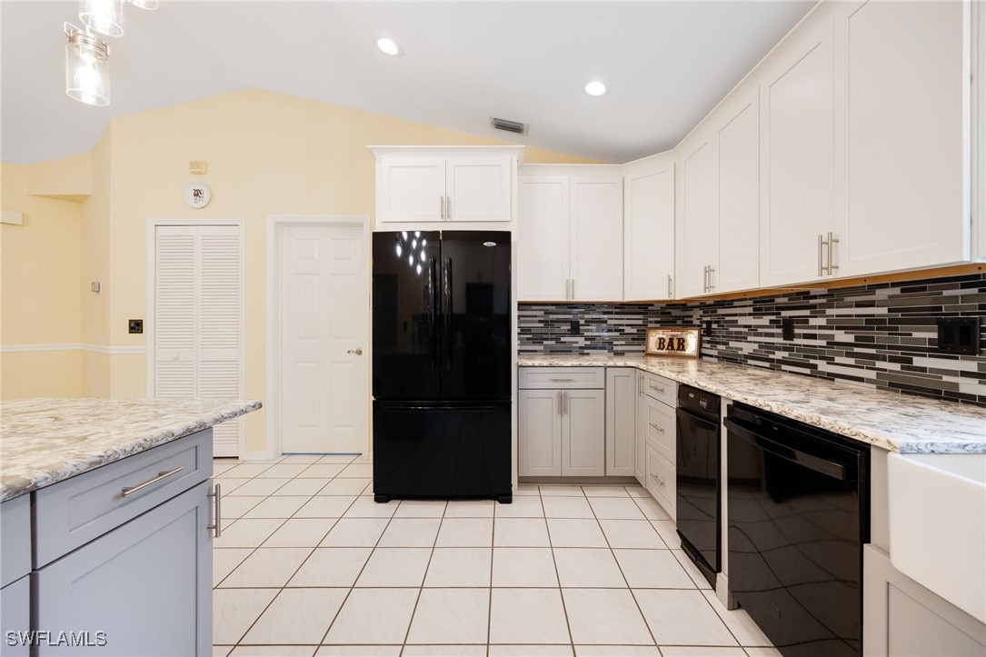 11183 Rabun Gap DR