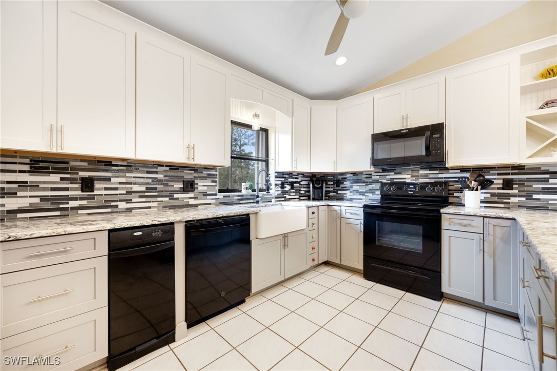 11183 Rabun Gap DR