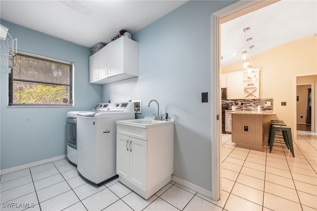 11183 Rabun Gap DR