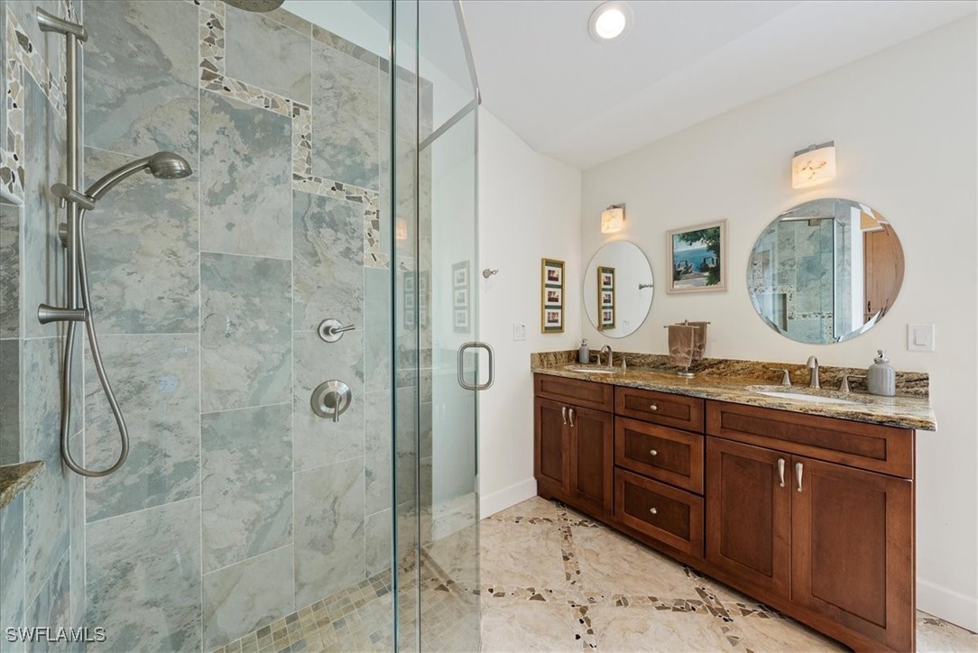 12725 Inverary CIR