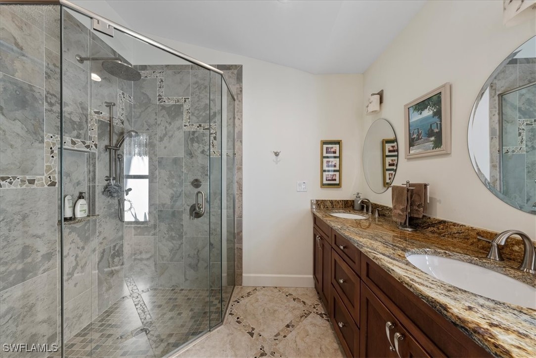 12725 Inverary CIR