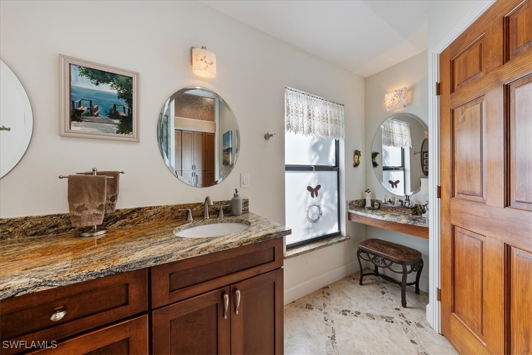12725 Inverary CIR