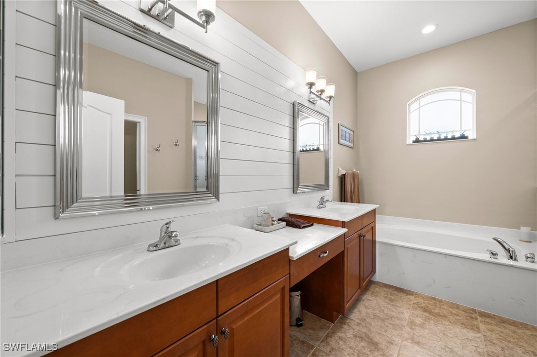 20880 Torre Del Lago ST