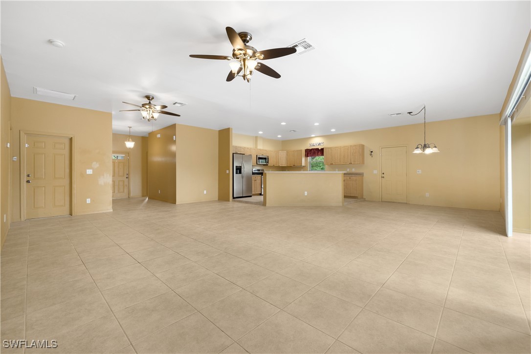 912 Magnolia AVE