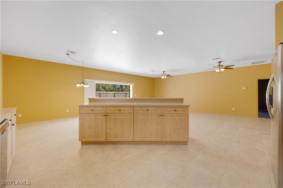 912 Magnolia AVE